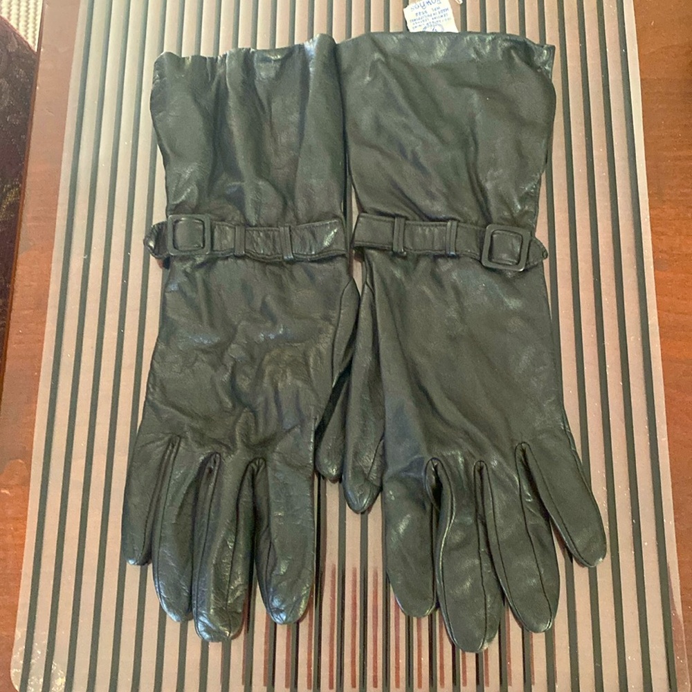 Women’s Dress Black Leather Gloves. Size 7